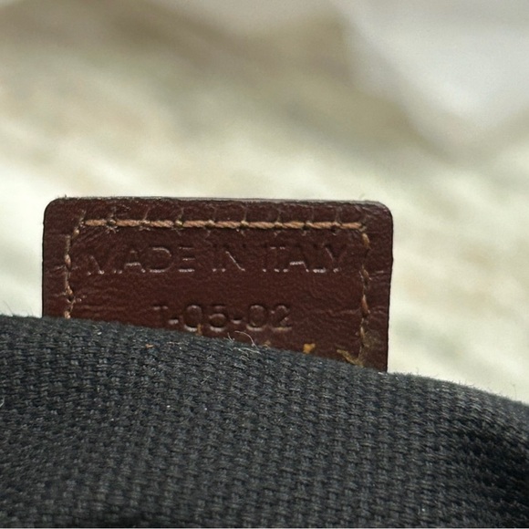 Auth Burberry Haymarket Checked
Coated Canvas With Leather Trim Bag w/ bonus$180 - Picture 7 of 16